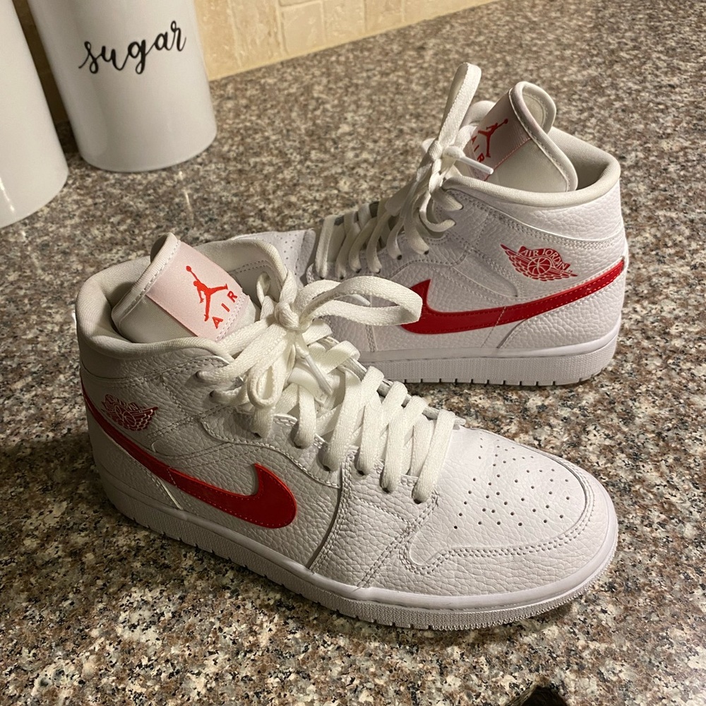 Jordan 1 Mid White University Red